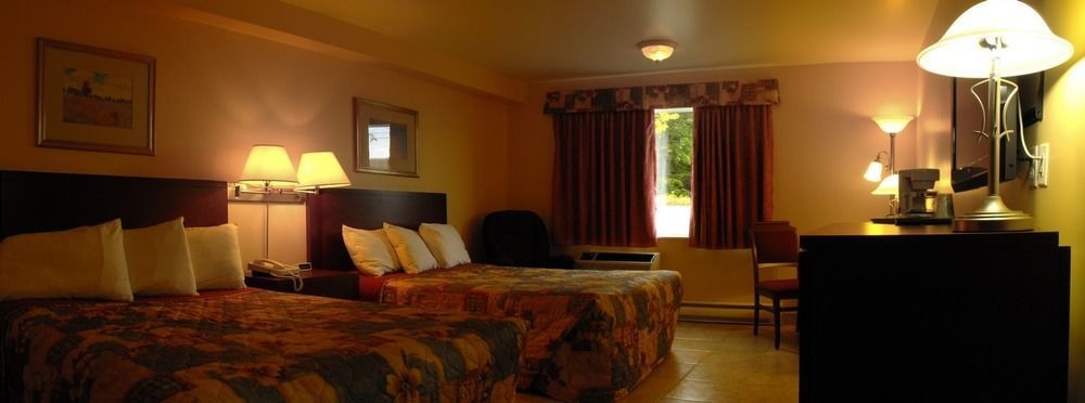 Motel Le Pocatois La Pocatiere Buitenkant foto